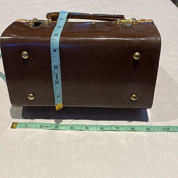 Crown Lewis Vintage basket weave purse lacquered straw bucket with gold hardware - Picture 10 of 11